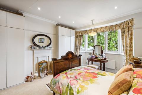64 Westmoreland Road, London, SW13 9RY