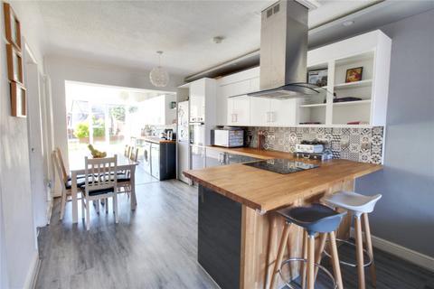 16 Fairways, Norwich, NR6 5PN