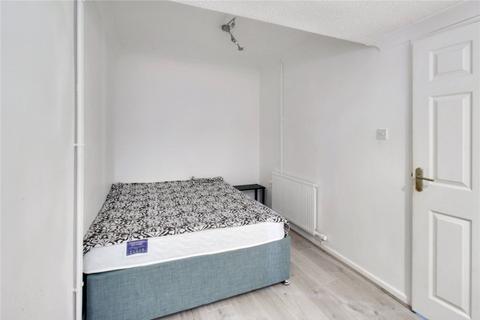16 Fairways, Norwich, NR6 5PN