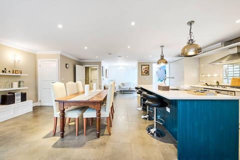 4 bedroom semi-detached house to rent, Sadlers Gate Mews, Commondale, Putney, London, SW15