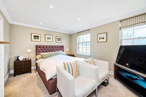 4 bedroom semi-detached house to rent, Sadlers Gate Mews, Commondale, Putney, London, SW15