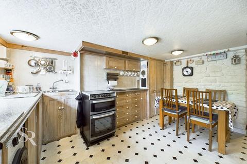 19 Chapel Road, Whaley Bridge, High Peak, SK23 7JZ