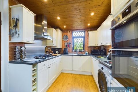 14 Swain Mount, Bradford, BD2 1HJ