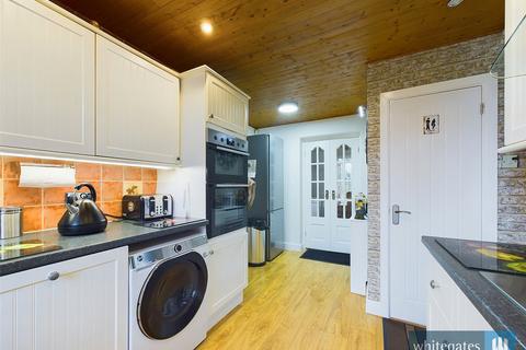 14 Swain Mount, Bradford, BD2 1HJ
