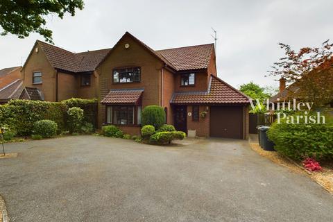 4 bedroom detached house for sale, Roydon Road, Diss