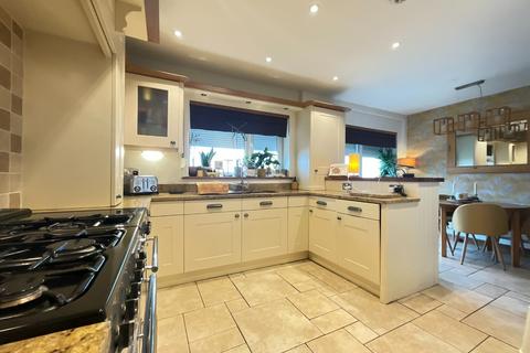 4 bedroom semi-detached house for sale, Norfolk Road, South Shields, Tyne and Wear, NE34