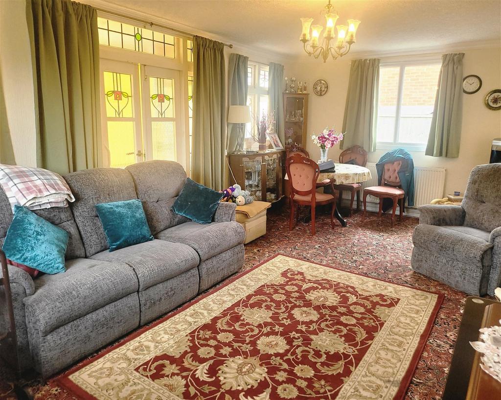 St. Leonards Drive, Skegness PE24 2 bed detached bungalow for sale £