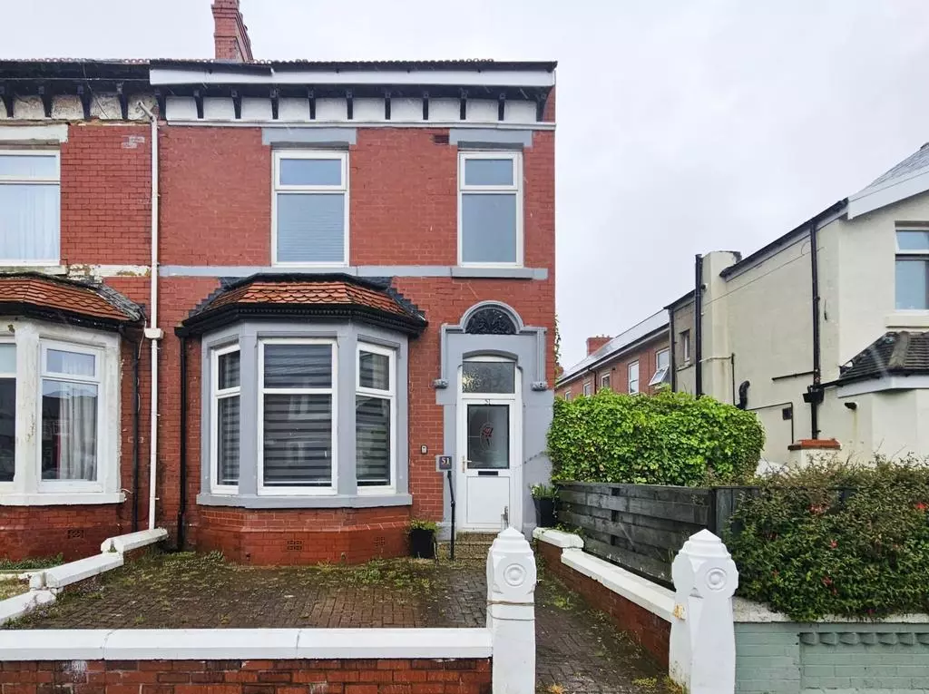 7 bedroom terraced house to rent