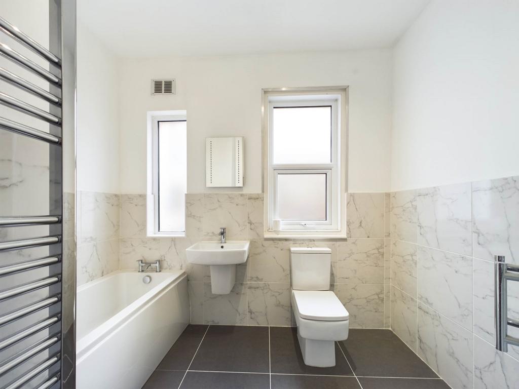 51 Holmfield Road (2)