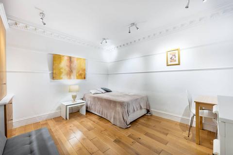 Studio for sale, Holland Park Gardens, Holland Park, London, W14