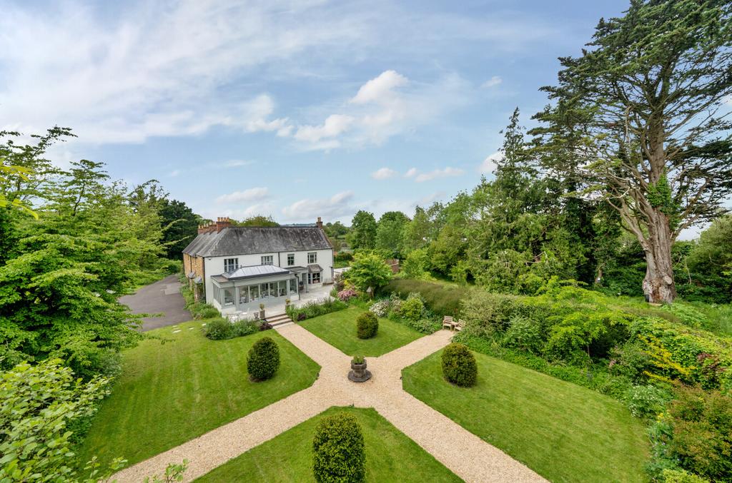 Broadway, Ilminster, Somerset, TA19 8 bed detached house for sale £