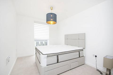 2 bedroom flat for sale, Lismore Boulevard, Barnet, London, NW9