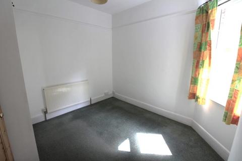 2 bedroom maisonette to rent, West End Lane, High Barnet EN5