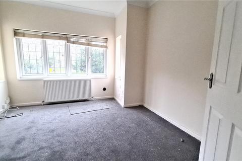 1 bedroom flat to rent, High Street, Cranford, TW5