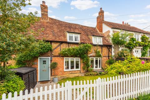 2 bedroom cottage for sale, The Green, Quainton, Aylesbury, Buckinghamshire, HP22