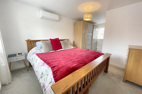 54 Coberley Drive, Salisbury, SP2 9FD