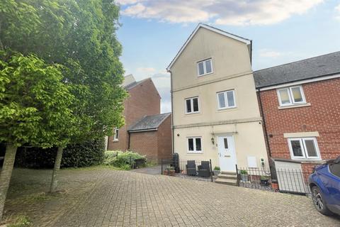 3 bedroom end of terrace house for sale, Old Sarum