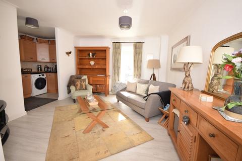 2 bedroom end of terrace house for sale, Kingfisher Road, Farnham, Surrey, GU9