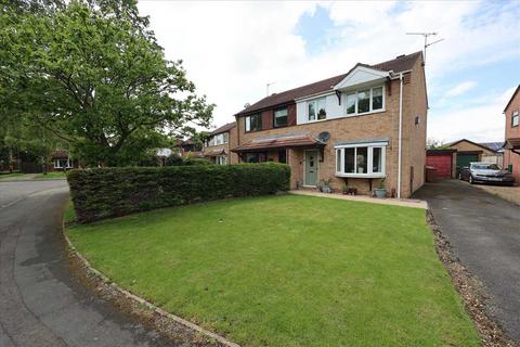 3 bedroom semi-detached house for sale, Chedworth Road, Lincoln