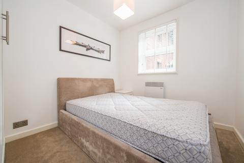 1 bedroom flat to rent, Wellington Court, Mayfield Road, London W12