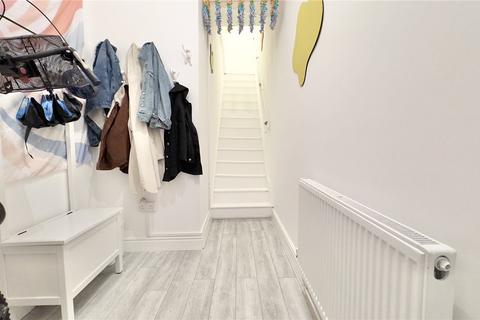 103b Banks Road, West Kirby, Wirral, CH48 0RB