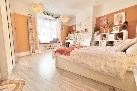 103b Banks Road, West Kirby, Wirral, CH48 0RB