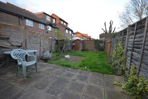1 bedroom terraced house to rent, Timber Pond Road, London SE16