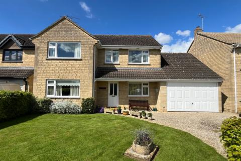 4 bedroom detached house for sale, Briary Road, Lechlade, Gloucestershire, GL7