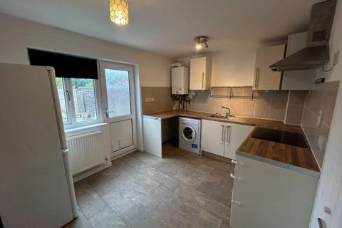 2 bedroom terraced house to rent, Colchester Close, Toothill, Swindon, SN5 8AG