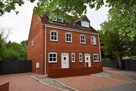 3 bedroom townhouse to rent, Astonfields Meadows, Astonfields Road, Stafford, ST16