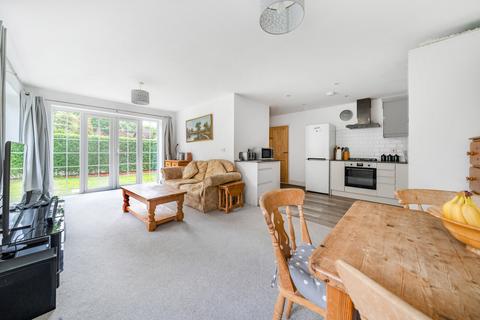 3 bedroom end of terrace house for sale, Woodcut Road, Wrecclesham, Farnham, Surrey, GU10