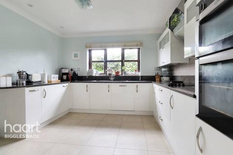 1 Sutton Road, Eyeworth, Sandy, SG19 2TP