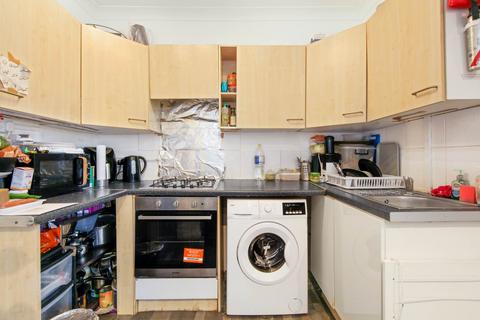 2 bedroom flat for sale, Cherry Tree Rise, Buckhurst Hill, IG9