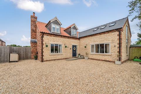 4 bedroom detached house for sale, High Street, Brant Broughton, Lincoln, Lincolnshire, LN5