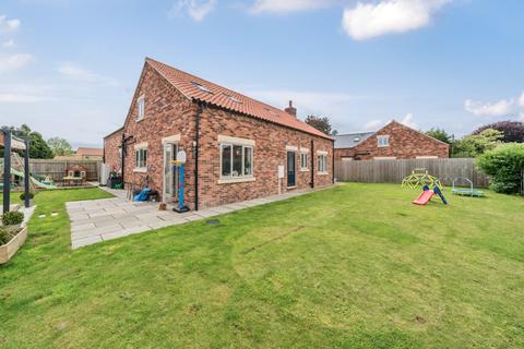 4 bedroom detached house for sale, High Street, Brant Broughton, Lincoln, Lincolnshire, LN5