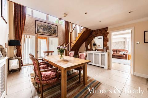 7 bedroom barn conversion for sale, Beccles Road, Fritton