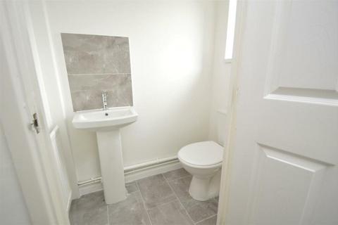 3 bedroom semi-detached house to rent, Hammersmith Close, Nuthall, Nottingham, Nottinghamshire, NG16