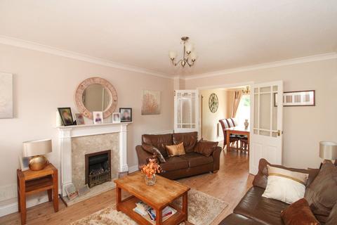 3 bedroom detached house for sale, Taunton Close, Crawley, West Sussex. RH10 7XT