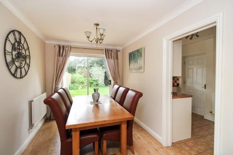 3 bedroom detached house for sale, Taunton Close, Crawley, West Sussex. RH10 7XT