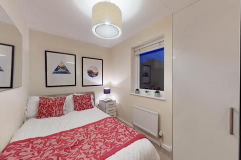 2 bedroom flat to rent, Wilkinson Way, London W4