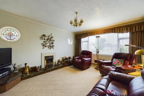 3 bedroom bungalow for sale, Sandylands Crescent, Church Lawton, ST7