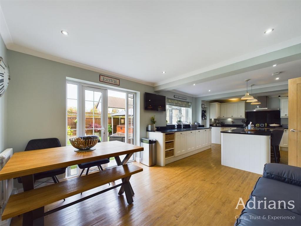 Dining / family area