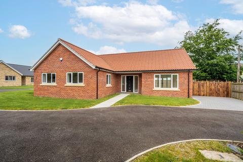 3 bedroom detached house for sale, Howletts Loke, Salhouse