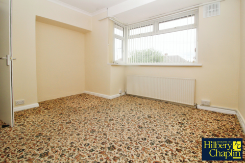 3 bedroom semi-detached house for sale, South End Road, Hornchurch, Essex, RM12
