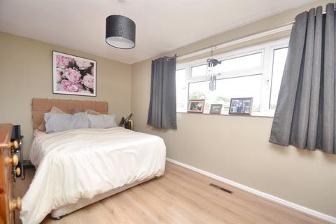 188 Christopher Crescent, Stanley Green, Poole, BH15 3HN