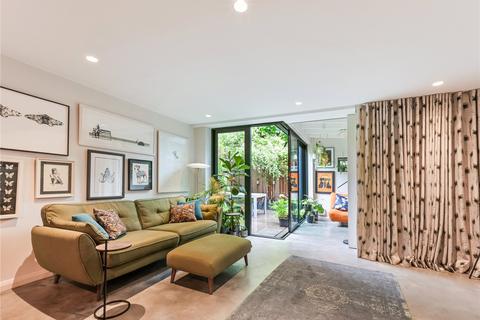 3 bedroom end of terrace house for sale, Sanctuary Mews, Queensbridge Road, London, E8