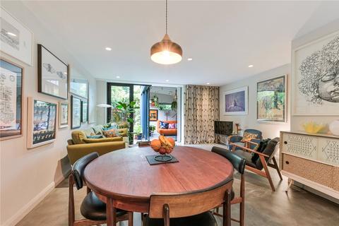 3 bedroom end of terrace house for sale, Sanctuary Mews, Queensbridge Road, London, E8