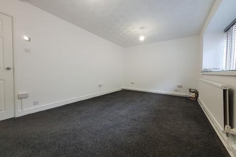 2 bedroom flat to rent, Brook Houses, Hafodyrynys Road, Crumlin, Newport