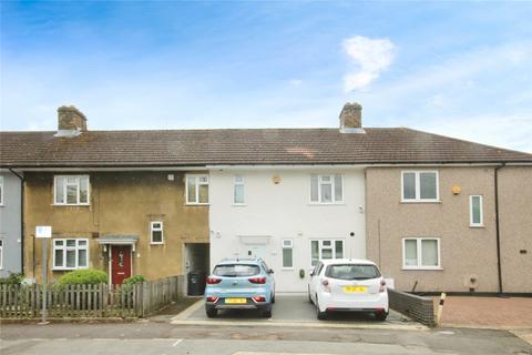 3 bedroom terraced house to rent, Stevens Road, Dagenham, RM8