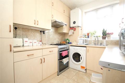 3 bedroom terraced house to rent, Stevens Road, Dagenham, RM8